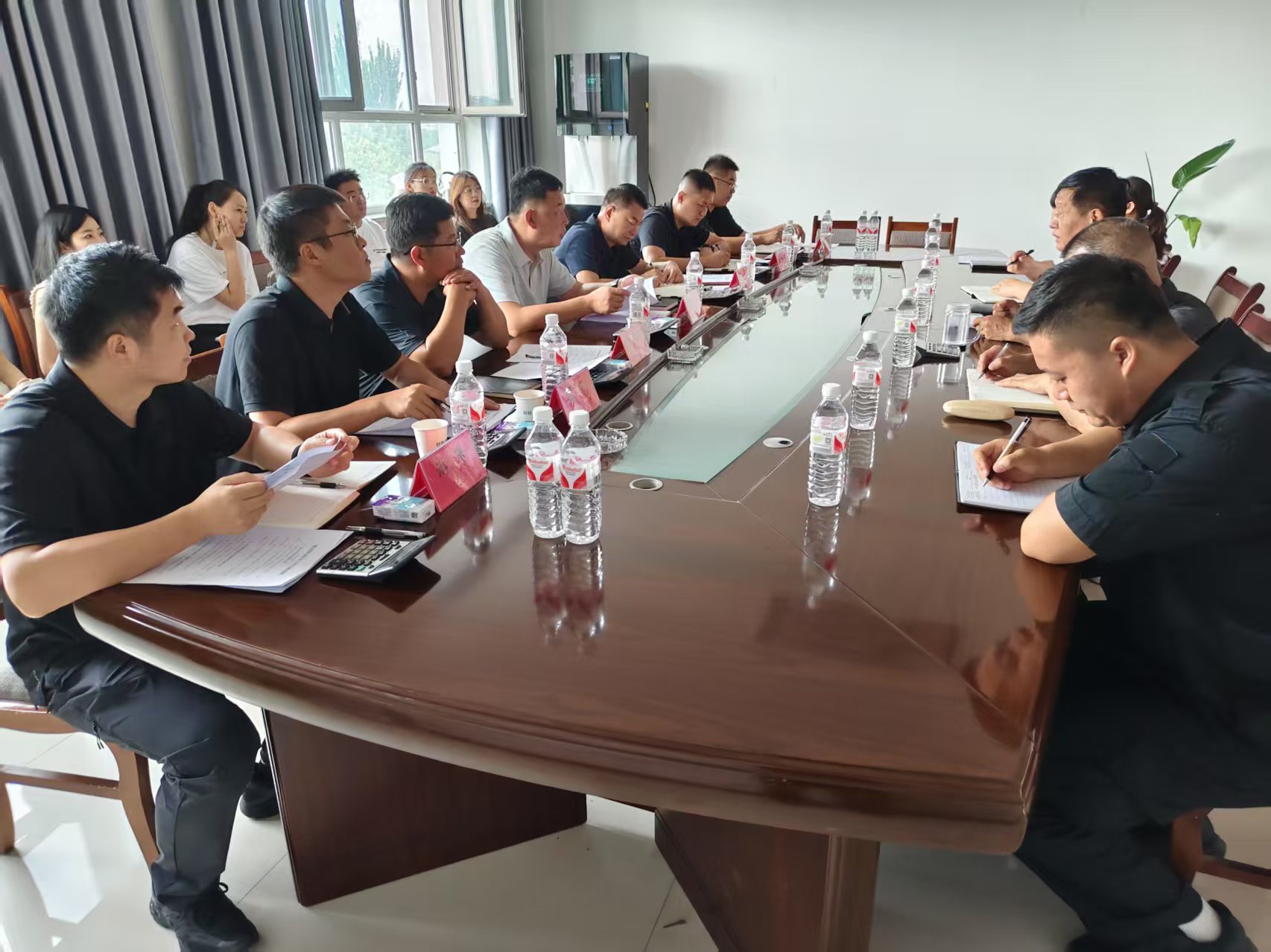 伊宁城运集团领导到伊宁市伊盾保安服务有限公司调研指导工作