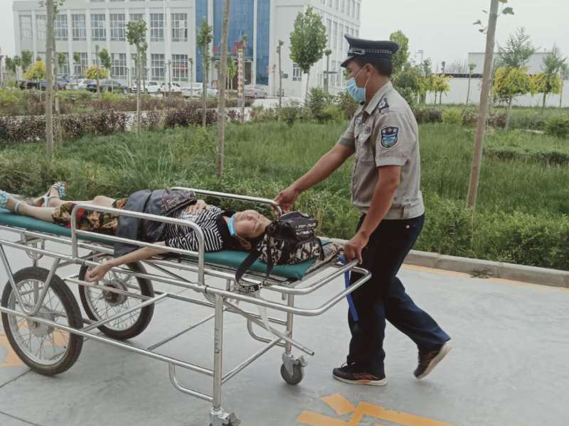 “我是保安，我骄傲！”—说说维吾尔医院的保安员
