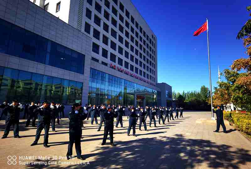 新疆恒威基业保安公司掀起秋季练兵热潮喜迎党的二十大